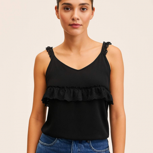 Schwarzes Top mit Spitze | feminin & vielseitig