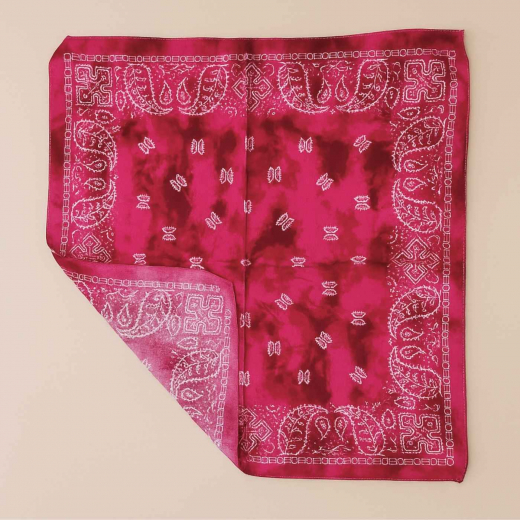 Urbaner Style: Baumwoll-Bandana in Pink-Magenta mit Batik-Optik