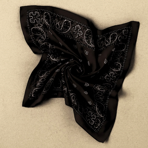Schwarz weißes Bandana mit Paisley Muster