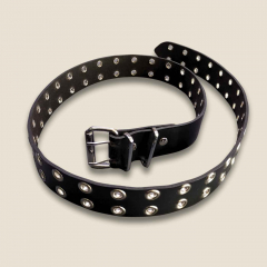 Ledergürtel mit Ösen – zweireihig